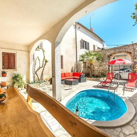 Guest house Salcinovic Medulin