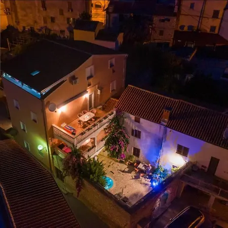 Salcinovic Гостевой дом Медулин